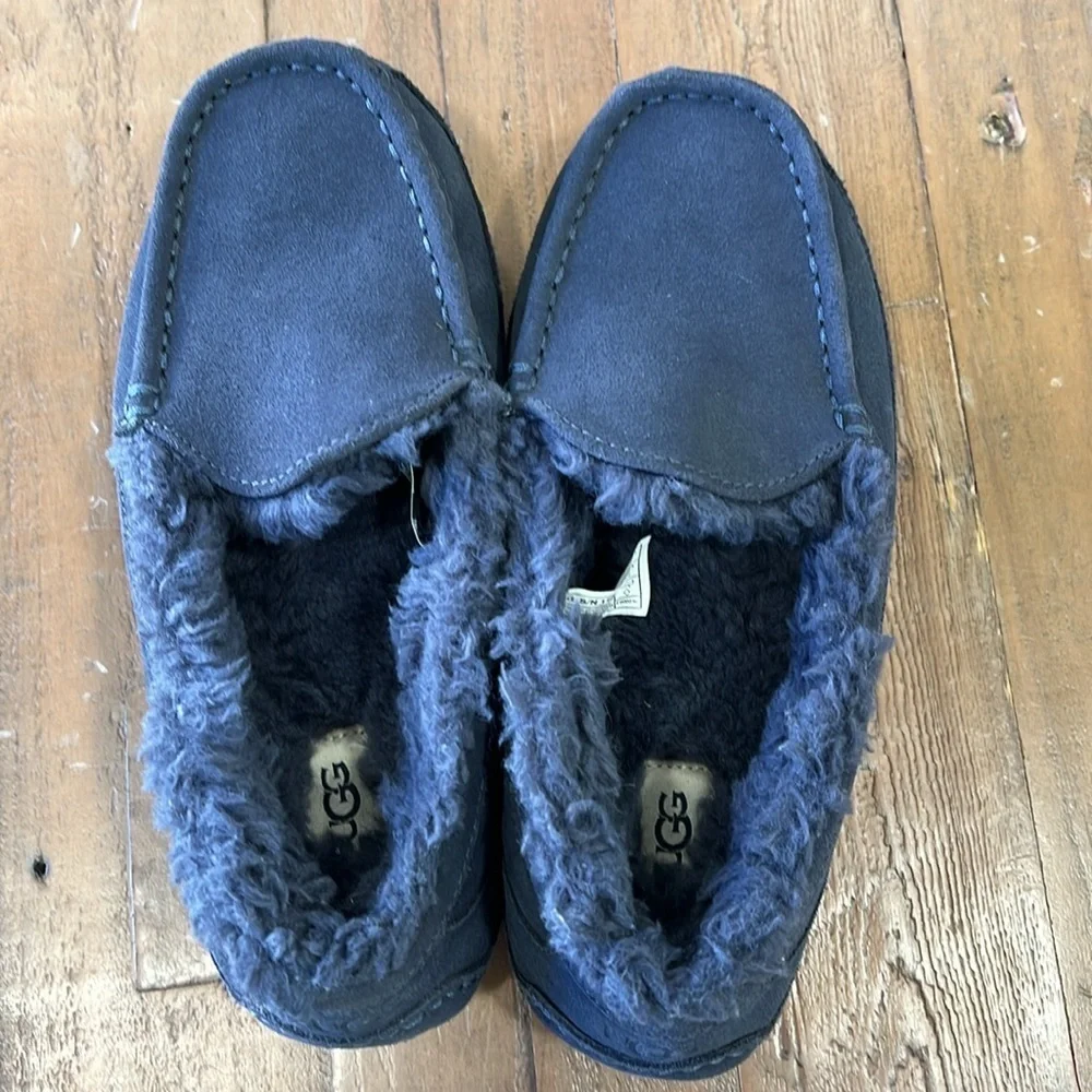 Ugg ascot navy suede slippers